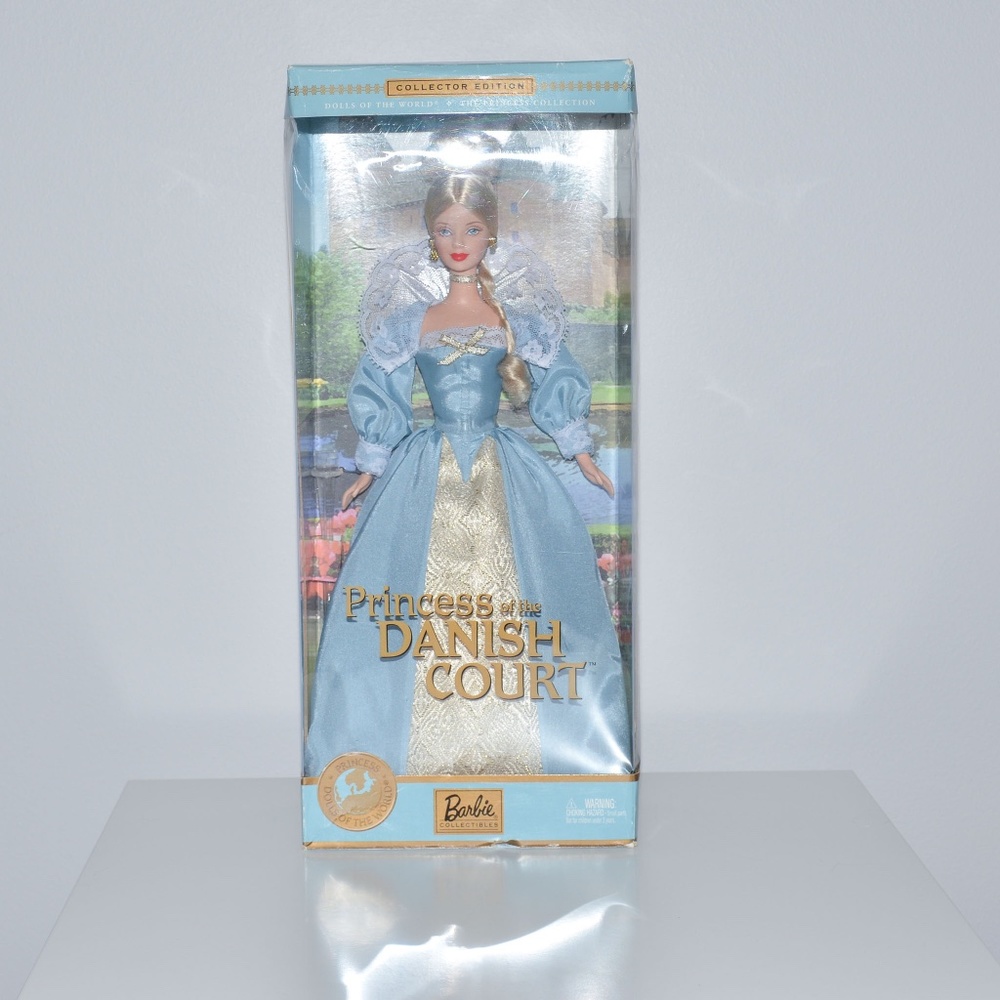 2002 Barbie - Dolls of the World